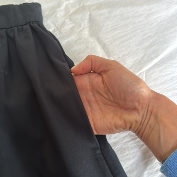 Kate Spade SZ. 10 Navy skirt - Picture 6 of 6